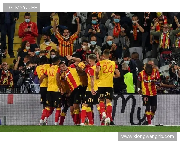 法甲首轮里昂小胜朗斯迎来开门红 展现强势开局势头